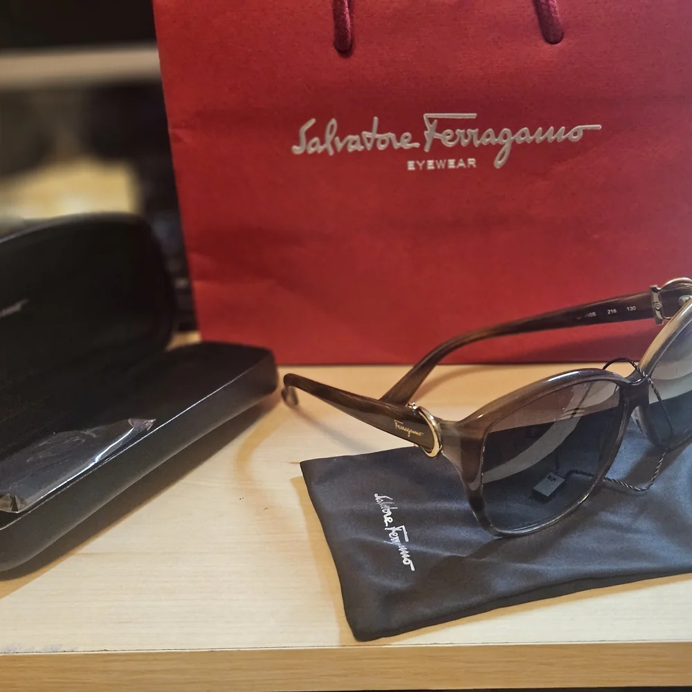 RESERVED FOR J! Salvatore Ferragamo Sunglasses - Picture 1 of 3